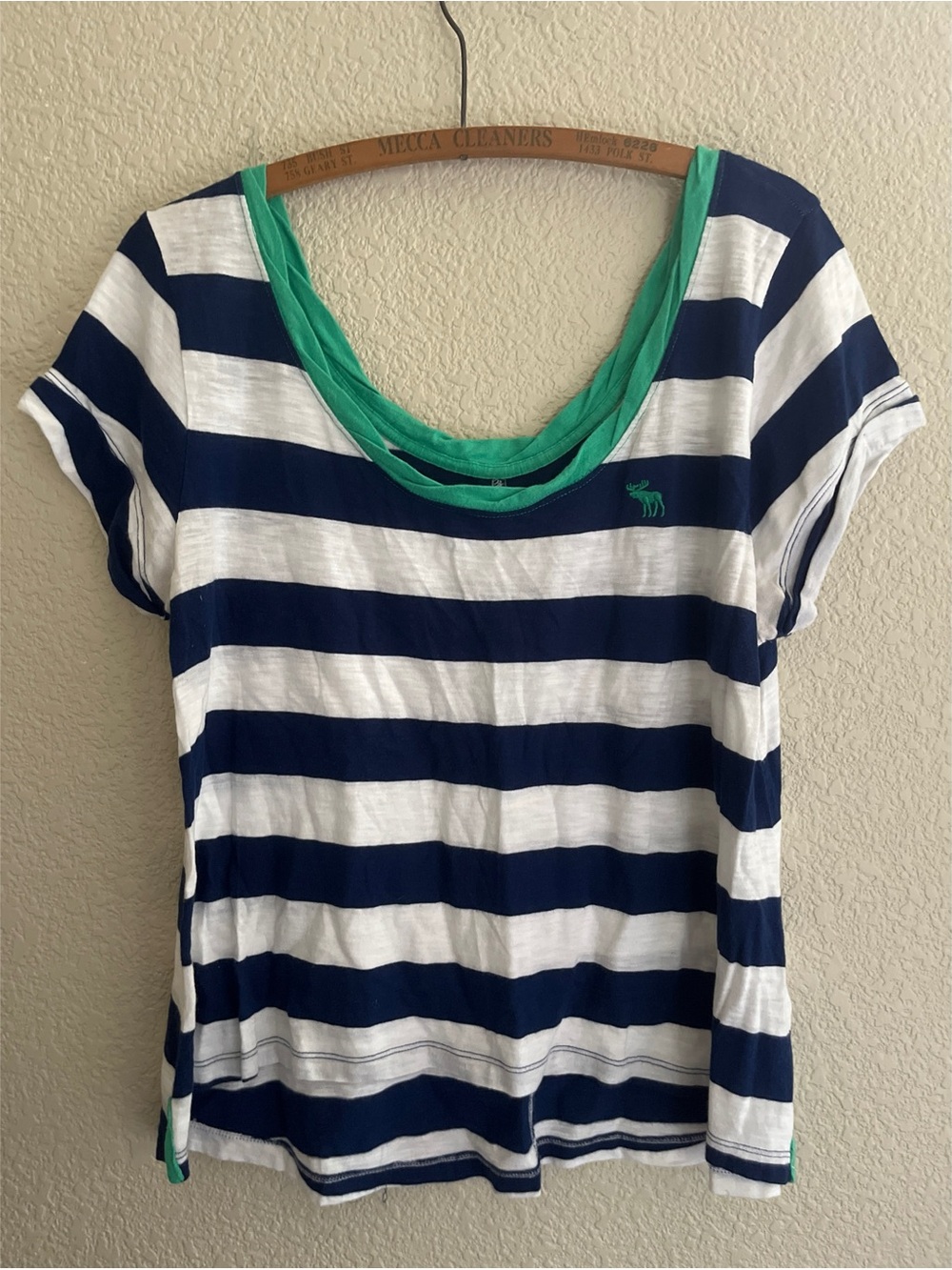 Abercrombie & Fitch Striped Scoop Neck Tee Women’s Size Medium